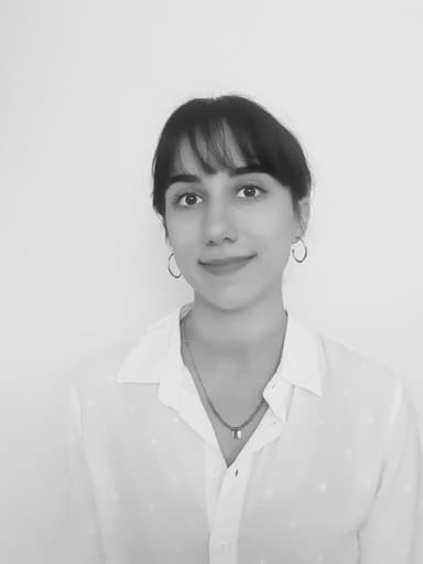 Burcu Büber, adlı sanatçı profil fotoğrafı